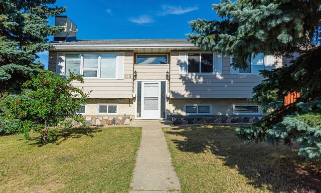 (PN1272-1) Huge Pet-Friendly 3 Bed, 1.5 Bath Main Floor Suite