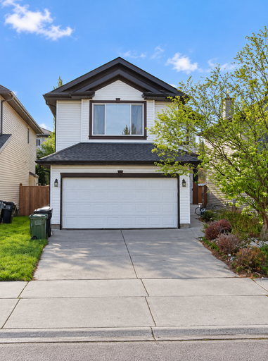 Spacious 3 Bedroom 2.5 Bath with Attached Garage in Riverbend