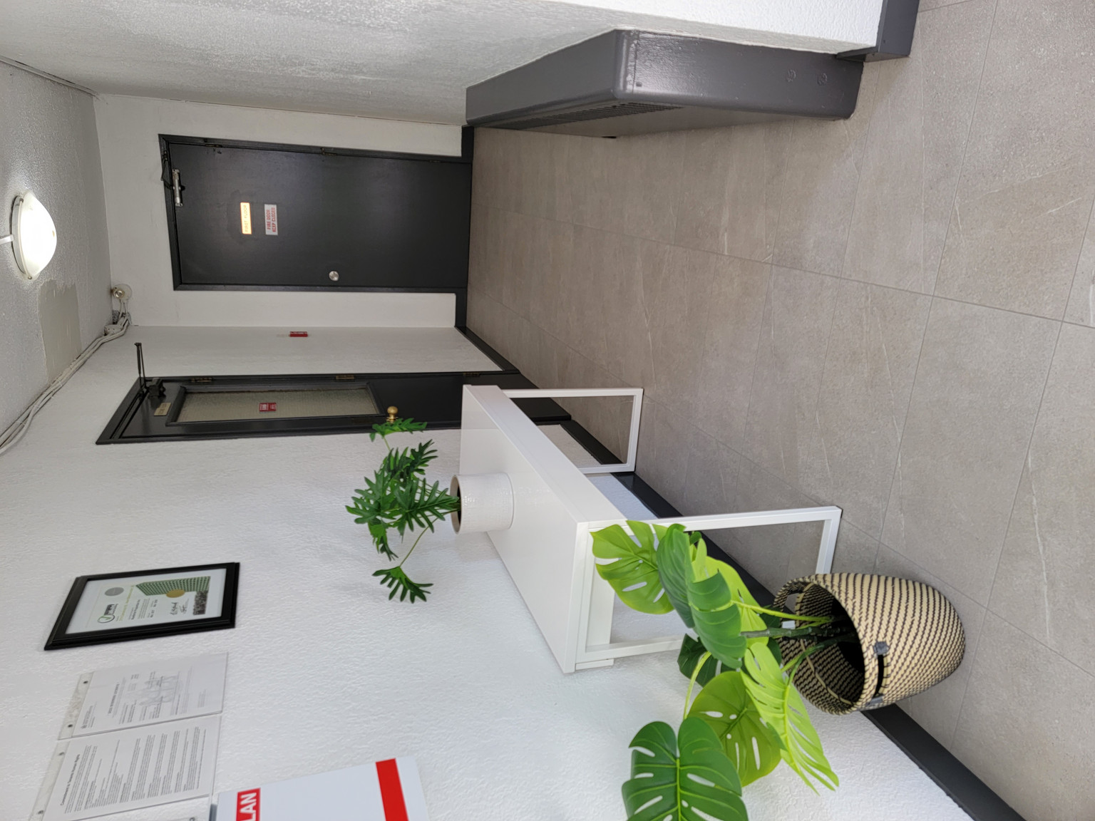 Carnarvon Apartments - Photo 8