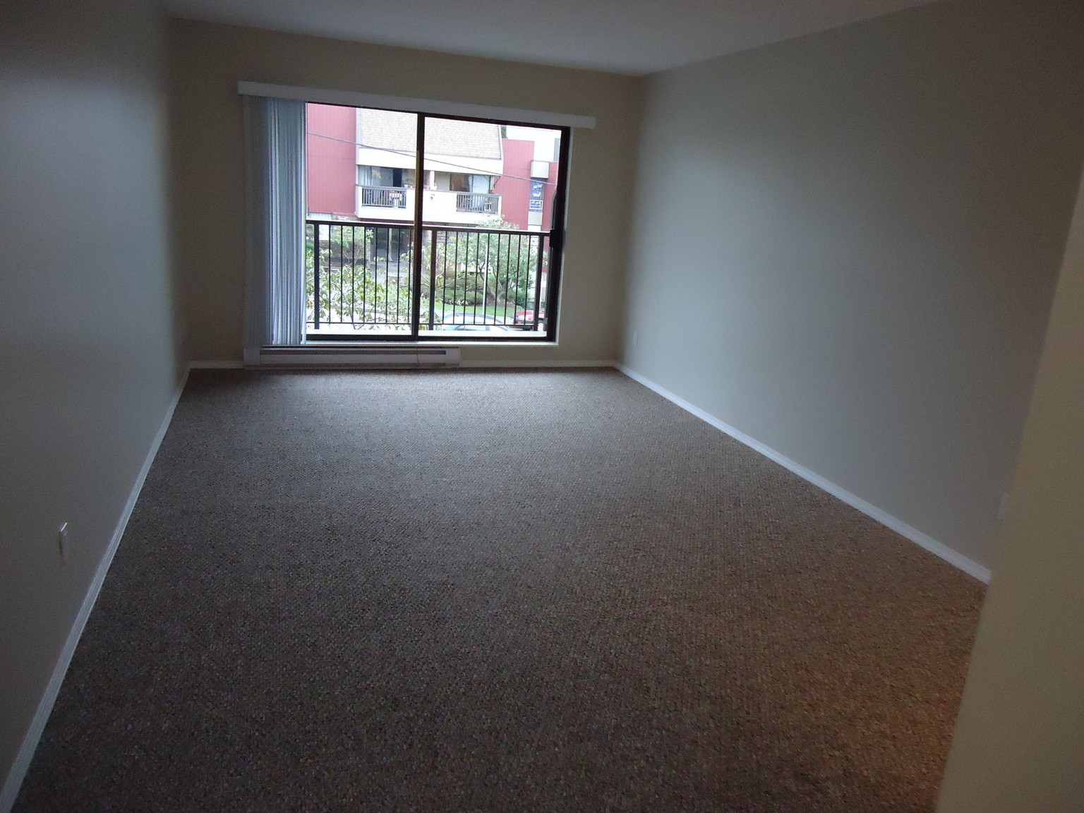 Royal Terrace Apartments - Photo 39