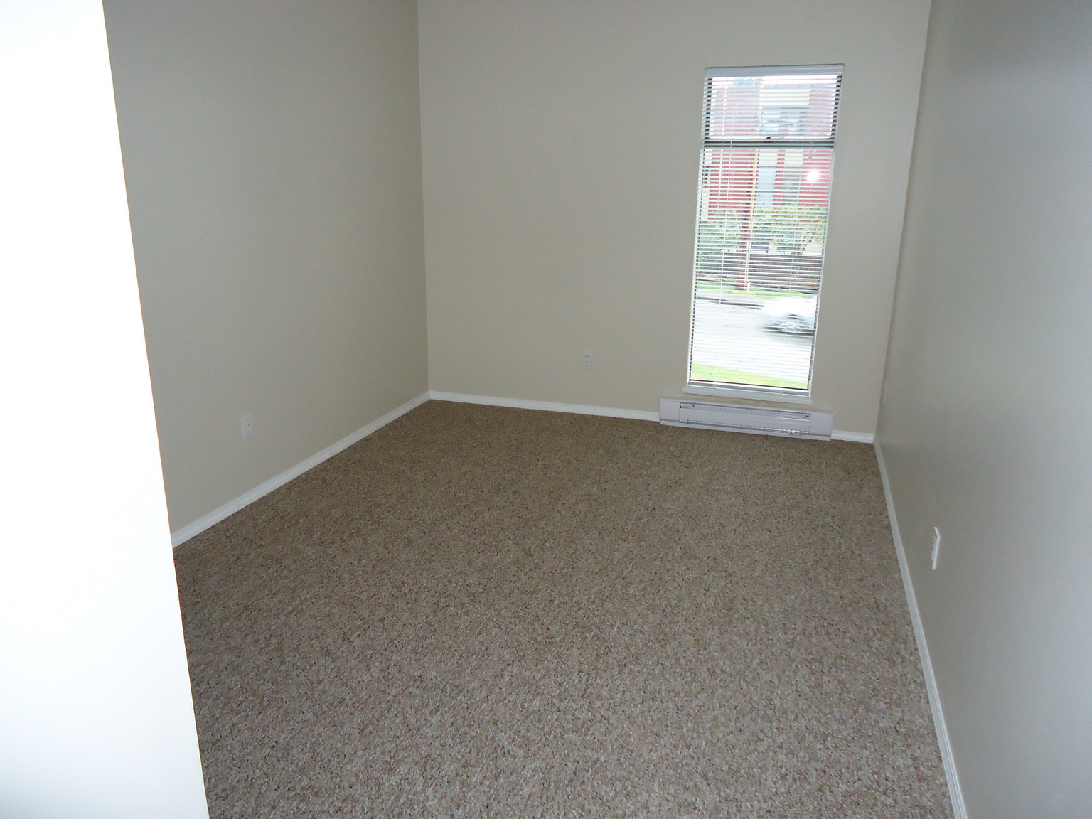 Royal Terrace Apartments - Photo 49