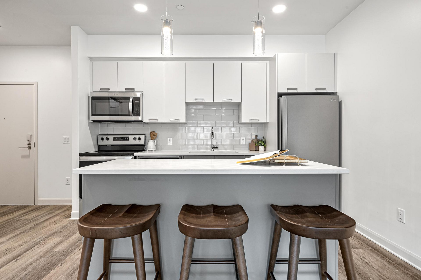 INSPIRED APARTMENT LIVING Trio Orléans Apartments