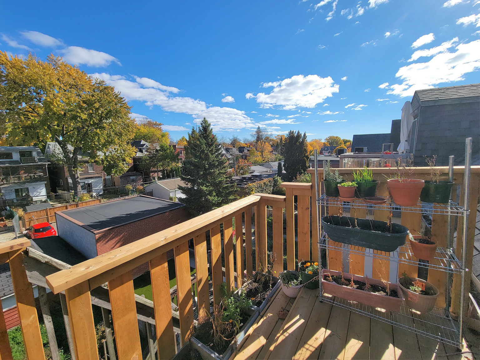 583 Dovercourt Triplex - Photo 18