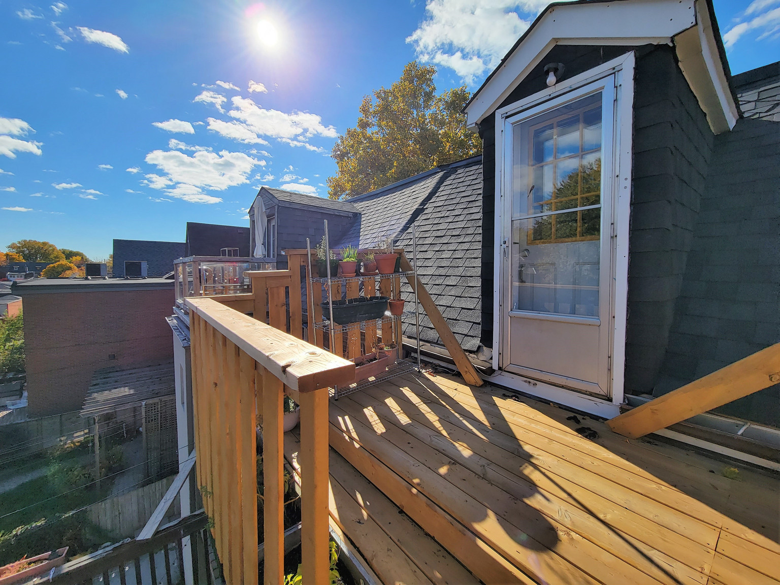 583 Dovercourt Triplex