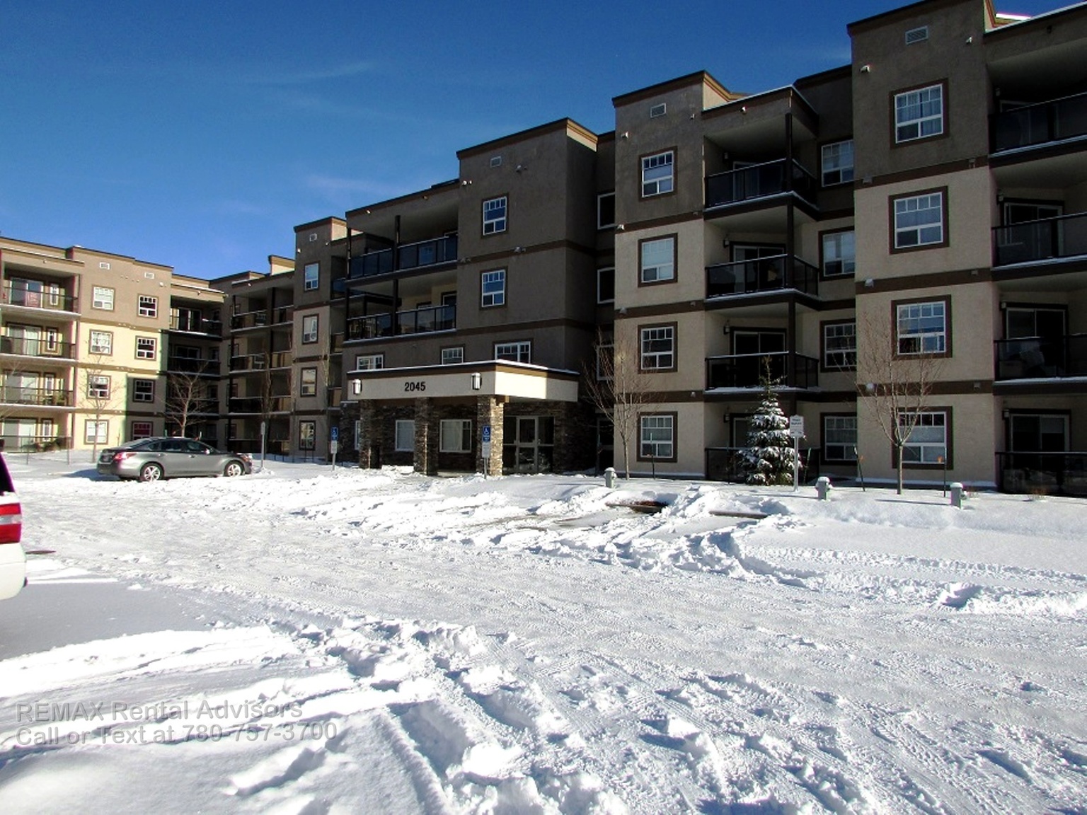 #109 2045 Grantham Court Northwest