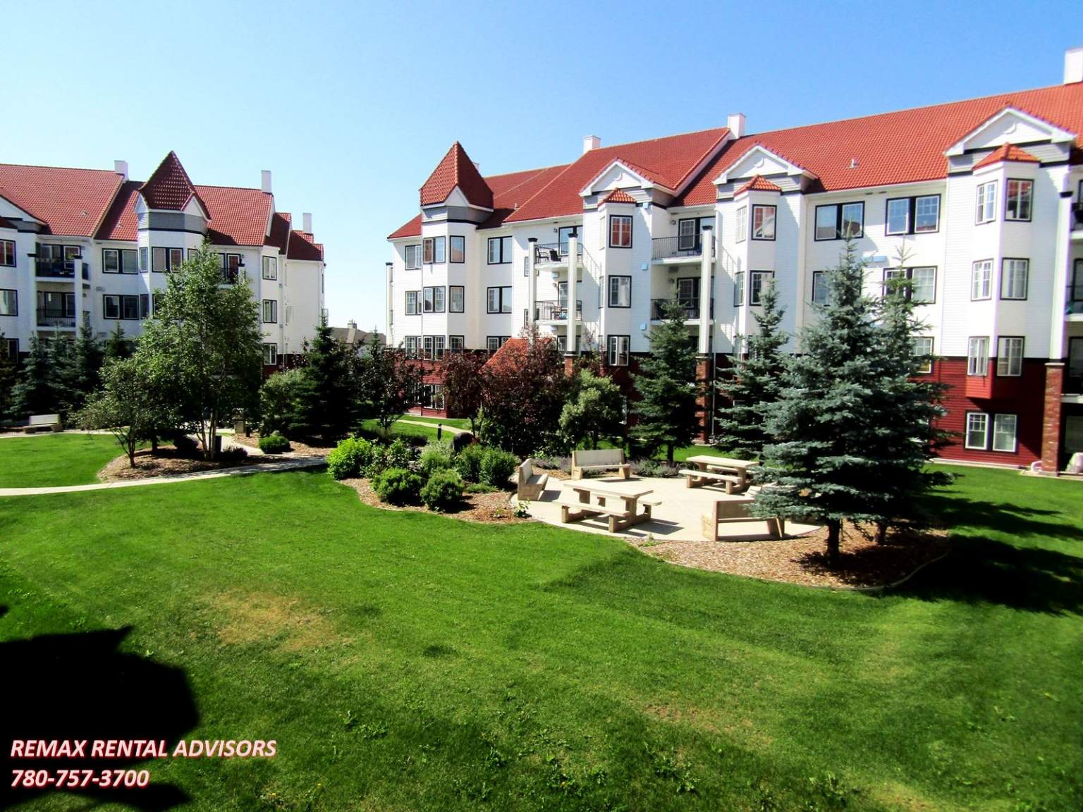 #235 20 Royal Oak Plaza Northwest - Photo 2