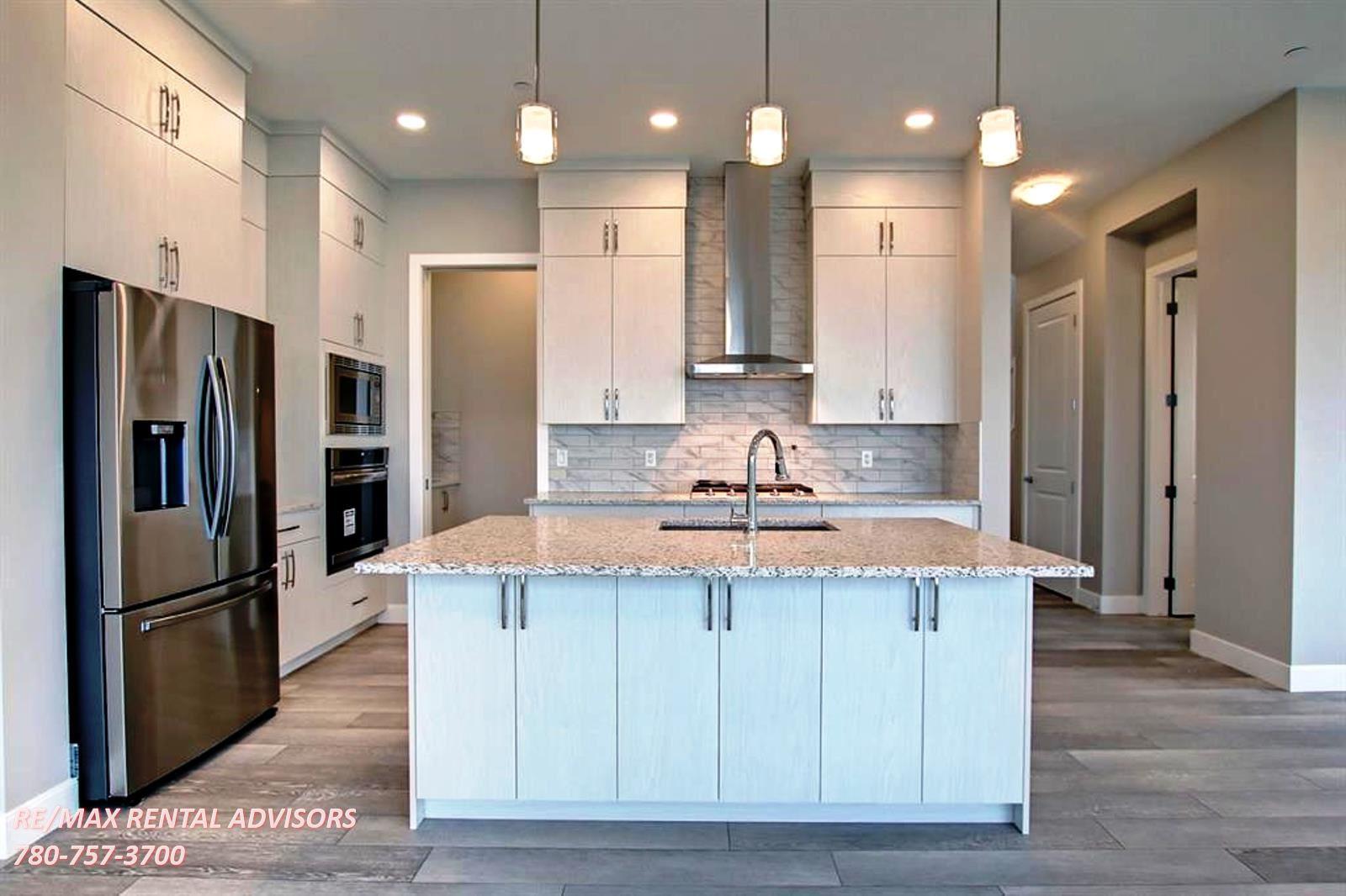 UPPER 143 Lucas Terrace Northwest - Photo 2