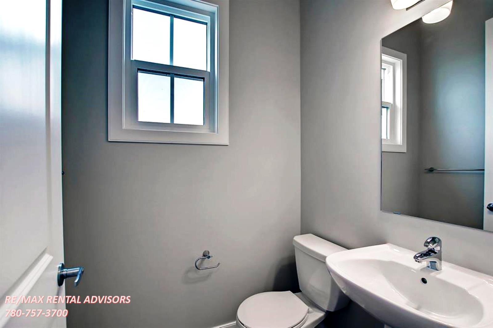 UPPER 143 Lucas Terrace Northwest - Photo 22