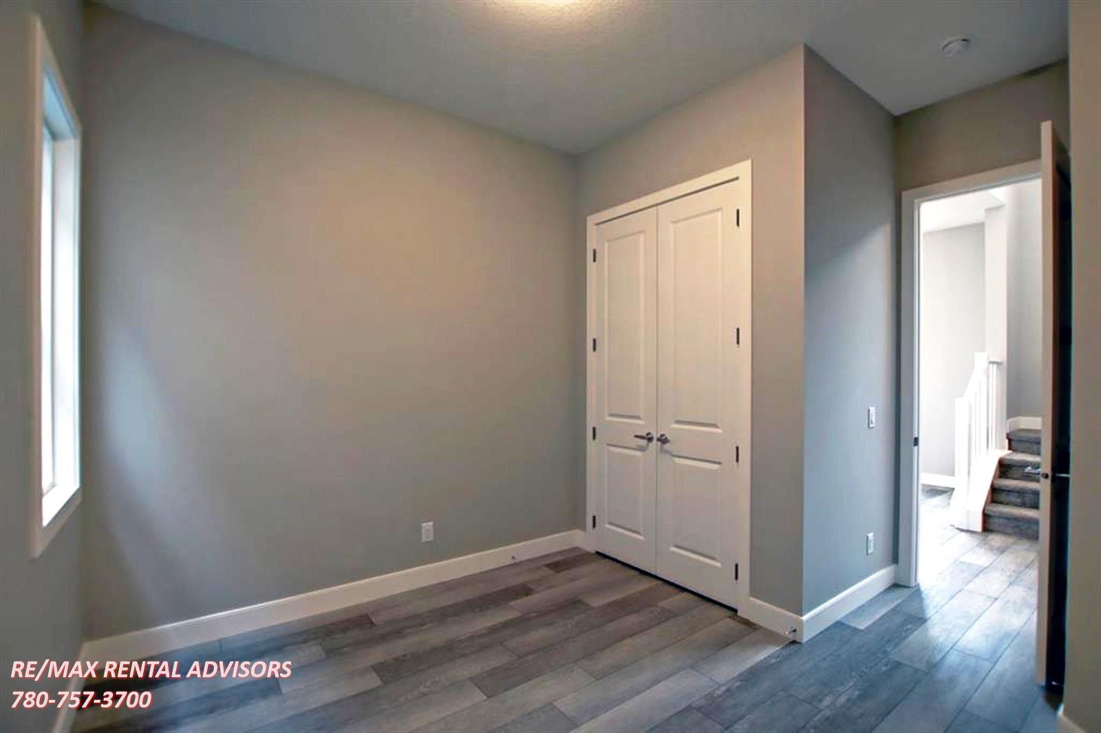 UPPER 143 Lucas Terrace Northwest - Photo 16