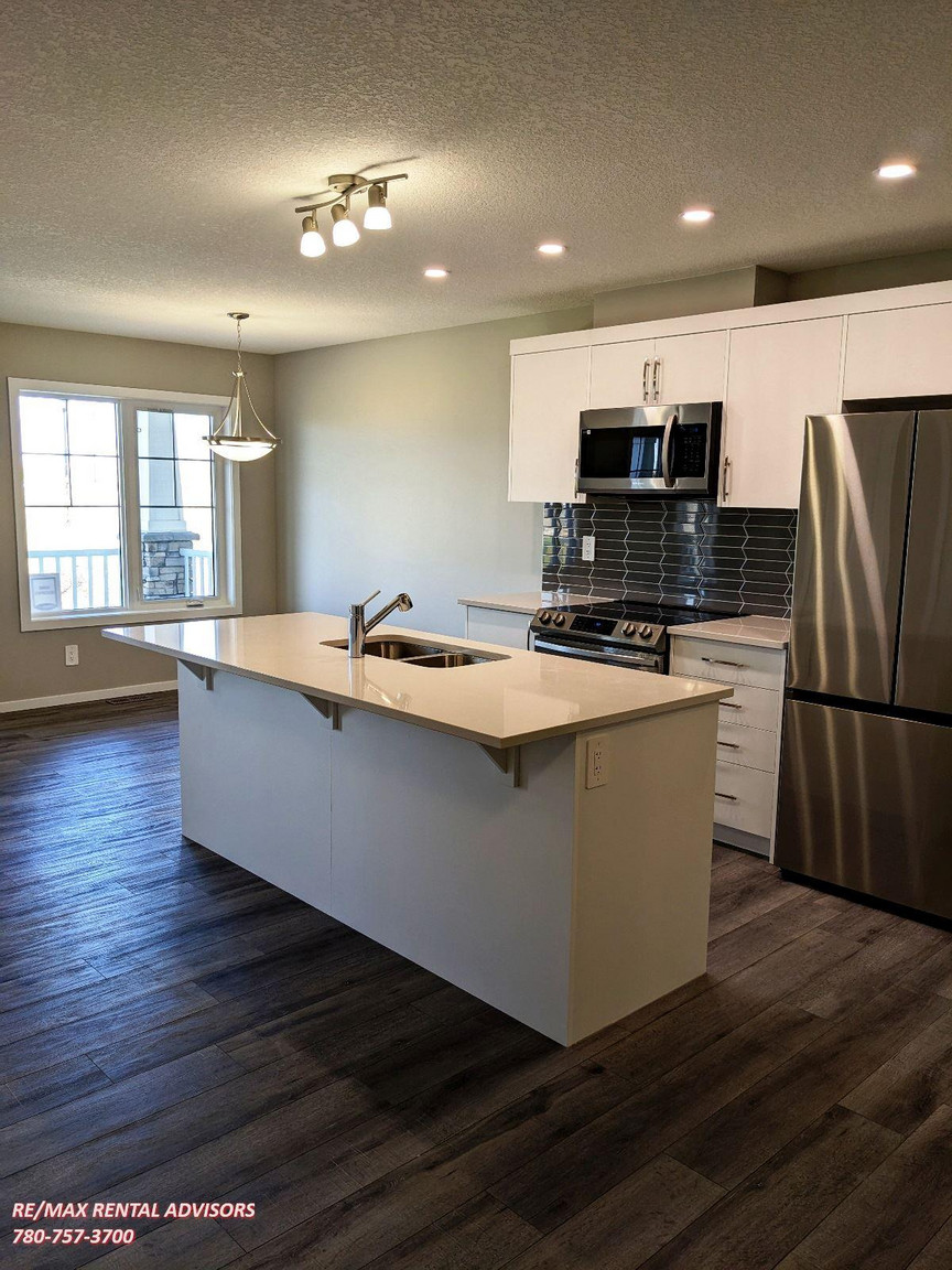 218 Windbury Lane SW Airdrie - Photo 3