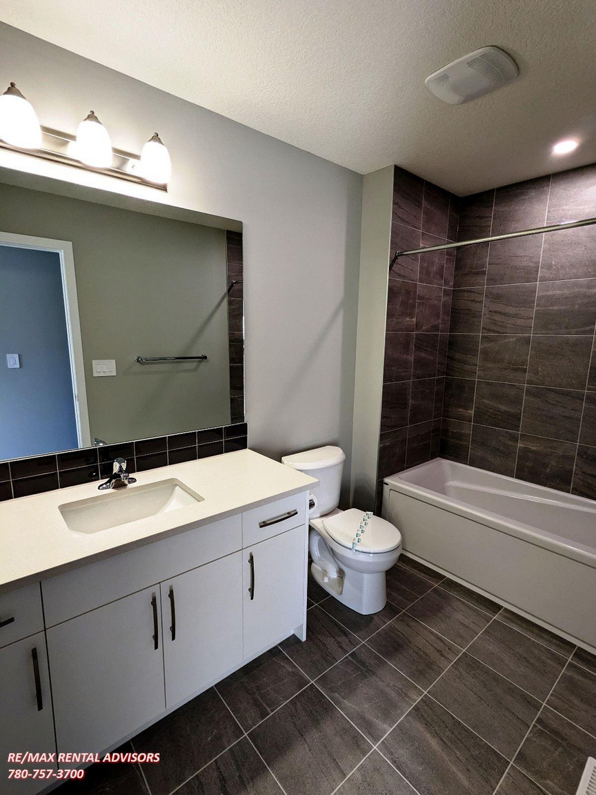 218 Windbury Lane SW Airdrie - Photo 11