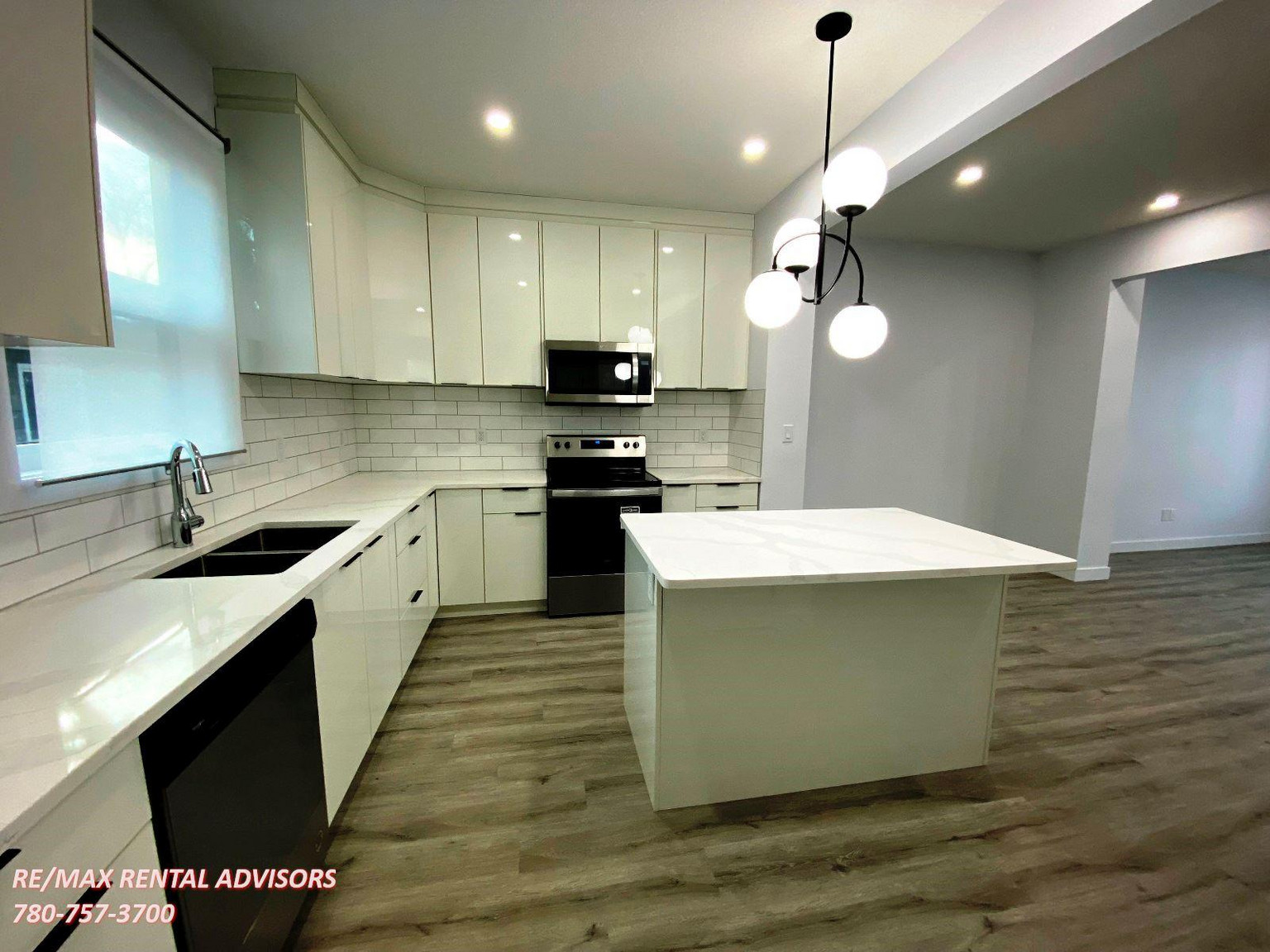 UPPER A 14721 106 Avenue Northwest - Photo 3
