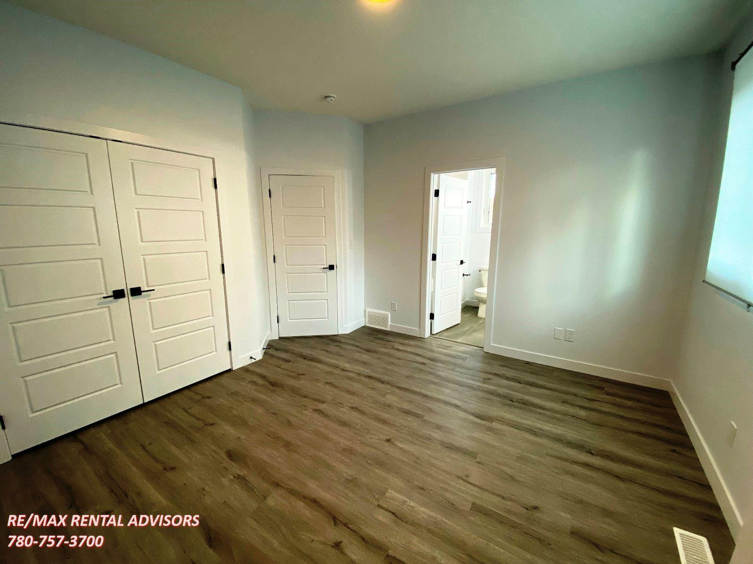 UPPER A 14721 106 Avenue Northwest - Photo 9