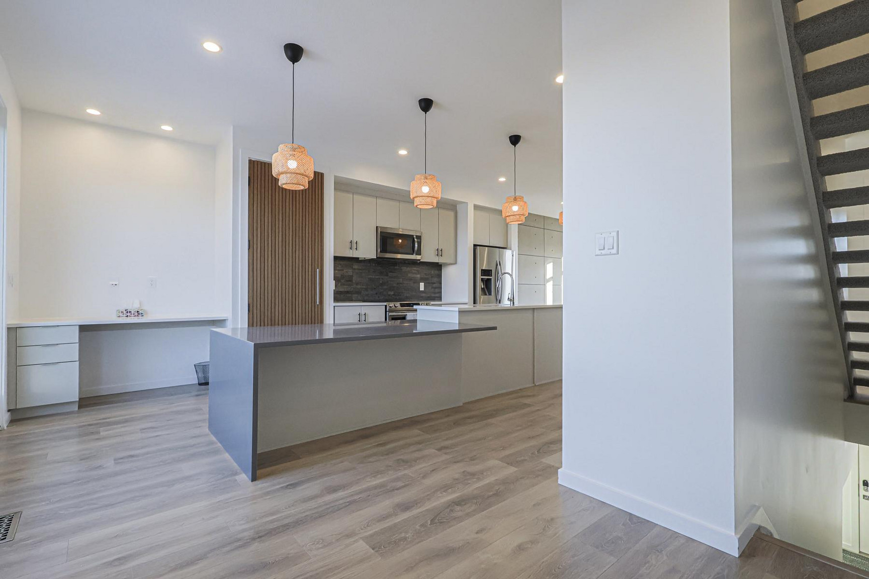 1704 Keene Crescent Southwest - Photo 11