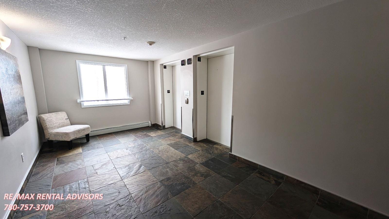  #4403 31 Country Village Manor Northeast - Photo 7