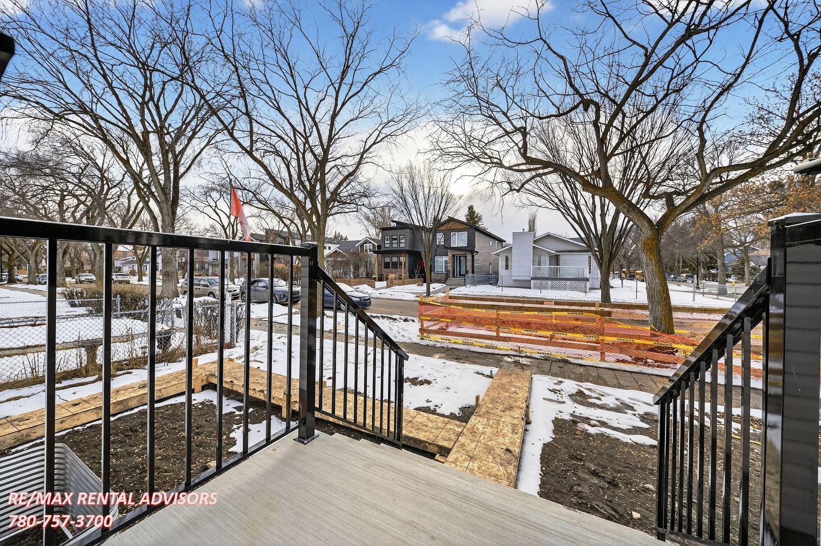  UPPER 12423 112 Avenue Northwest - Photo 23
