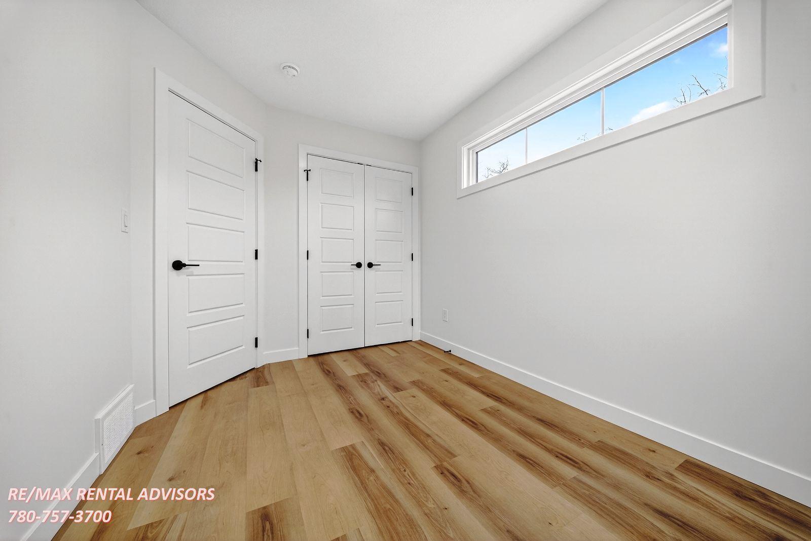  UPPER 12423 112 Avenue Northwest - Photo 16