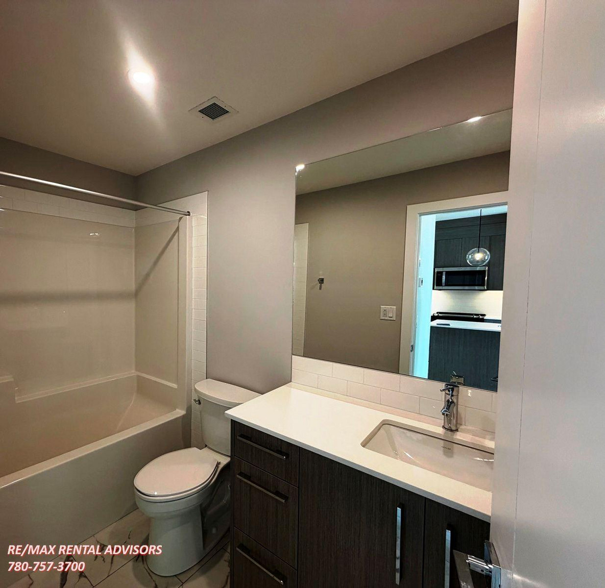  #1208 63 Corner Glen Crescent Northeast - Photo 12