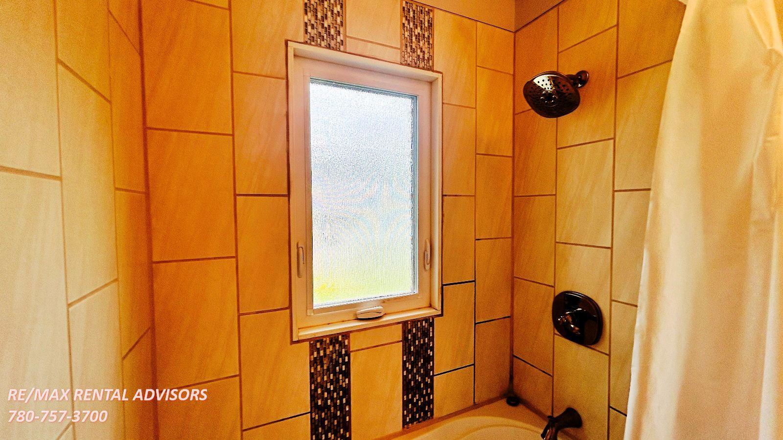  UPPER 10932 74 Avenue Northwest - Photo 19