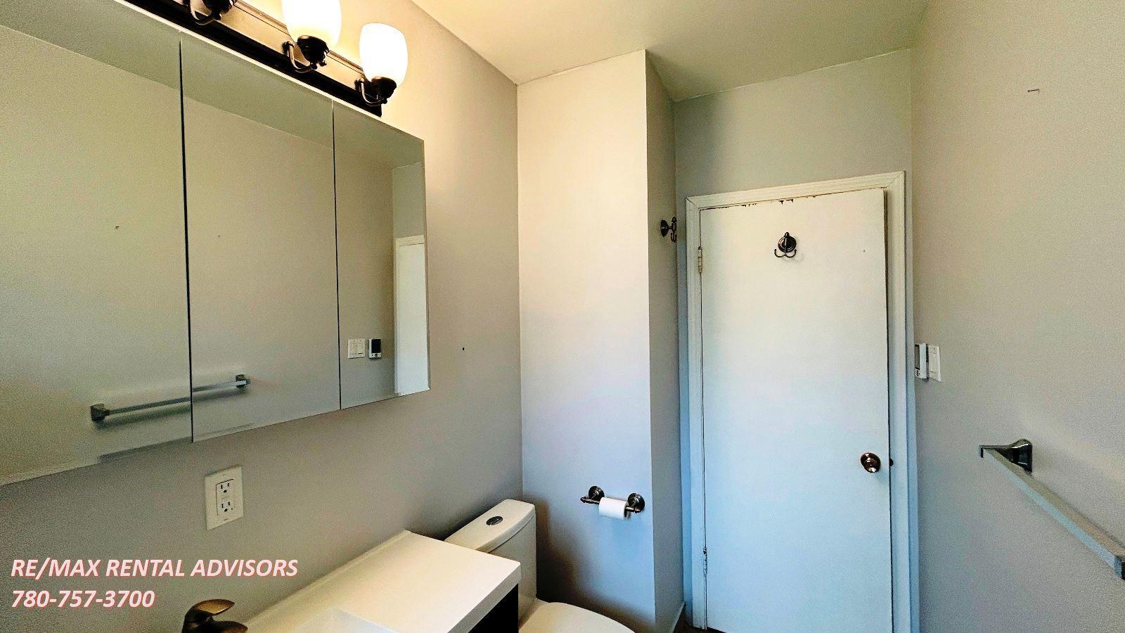  UPPER 10932 74 Avenue Northwest - Photo 18
