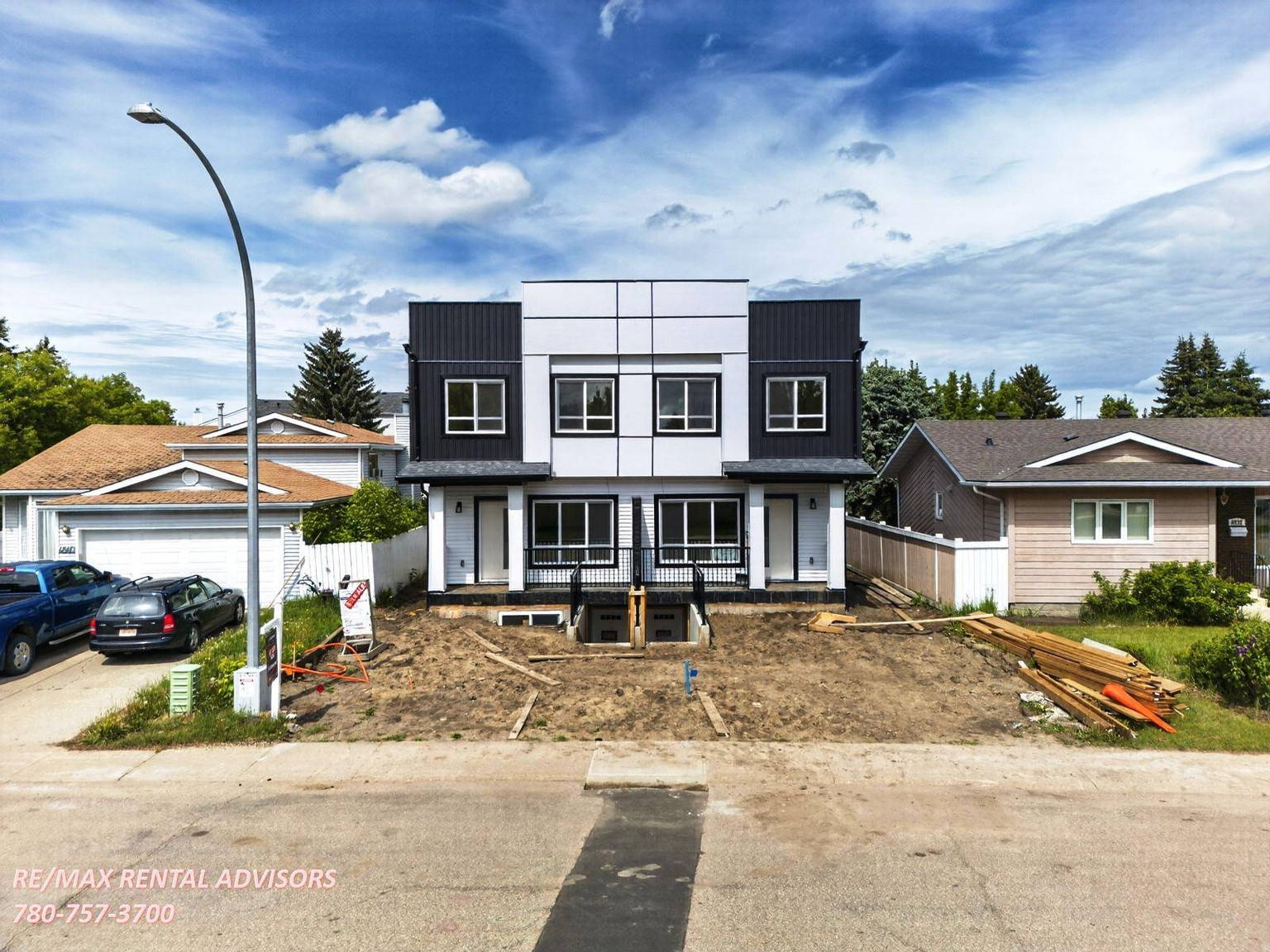  UPPER #1 4836 11A Avenue Northwest - Photo 2