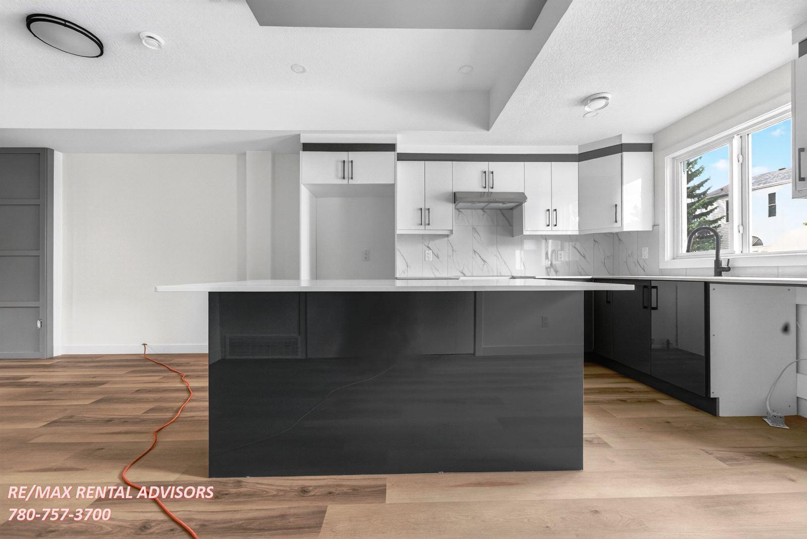  UPPER #1 4836 11A Avenue Northwest - Photo 4