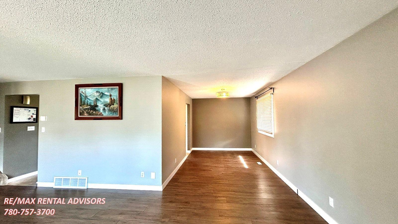 UPPER 10819 43 Avenue Northwest - Photo 6