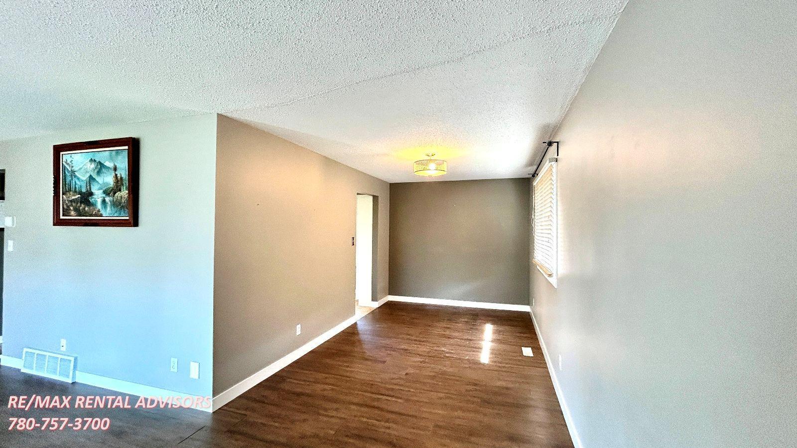 UPPER 10819 43 Avenue Northwest - Photo 13