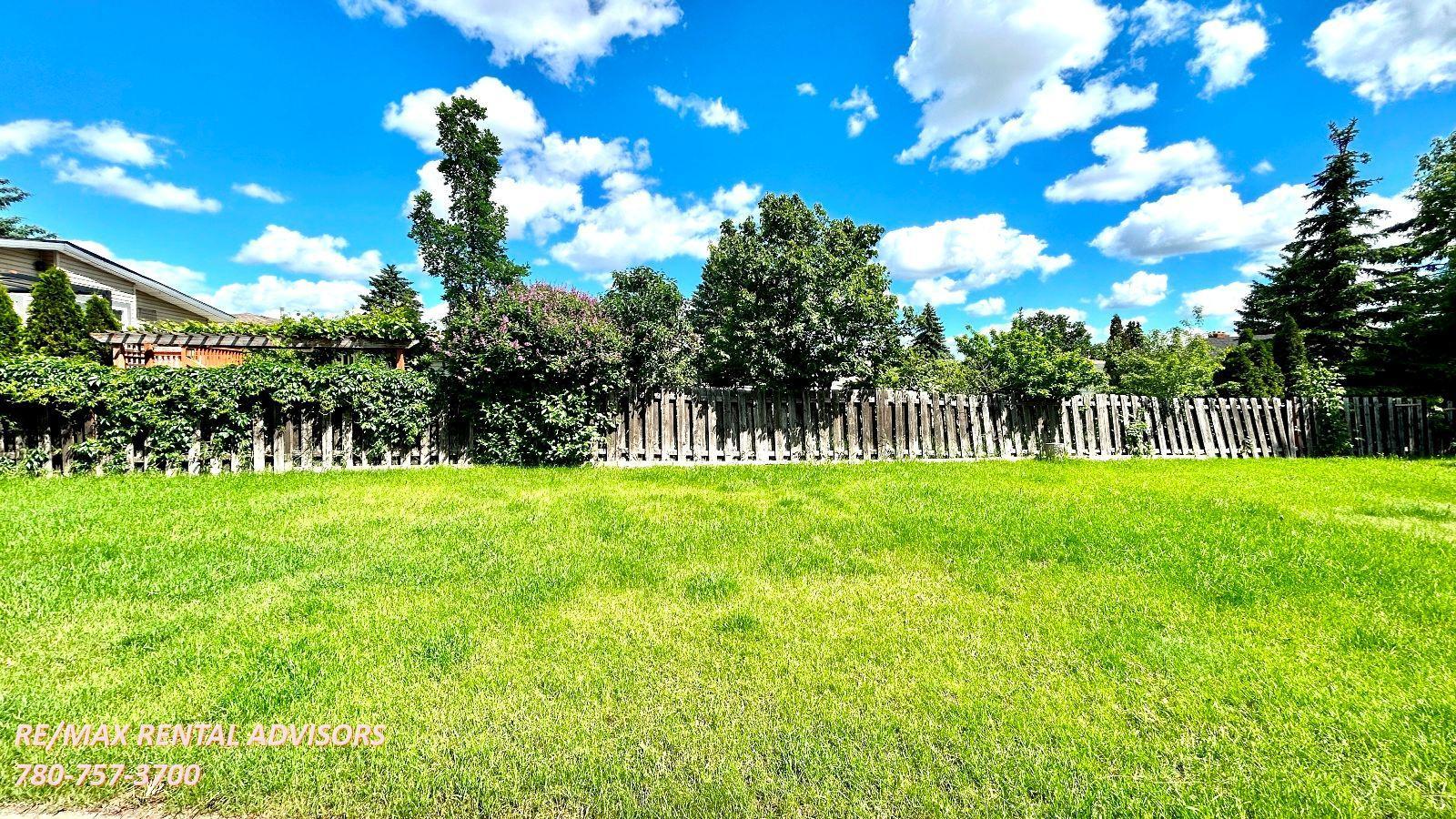 UPPER 10819 43 Avenue Northwest - Photo 27
