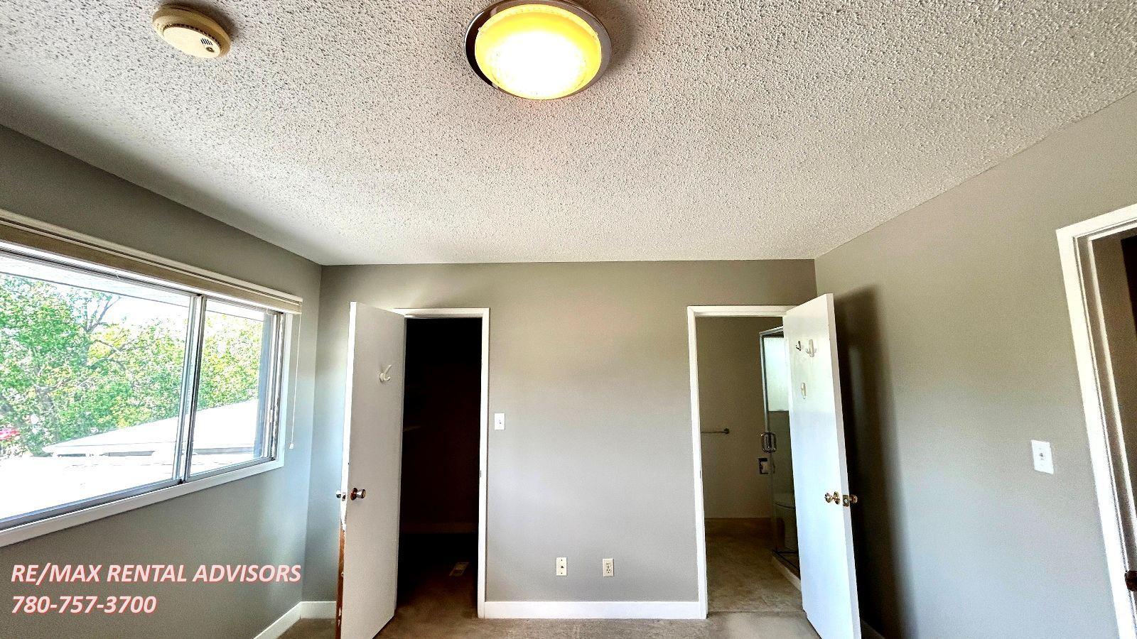 UPPER 10819 43 Avenue Northwest - Photo 18