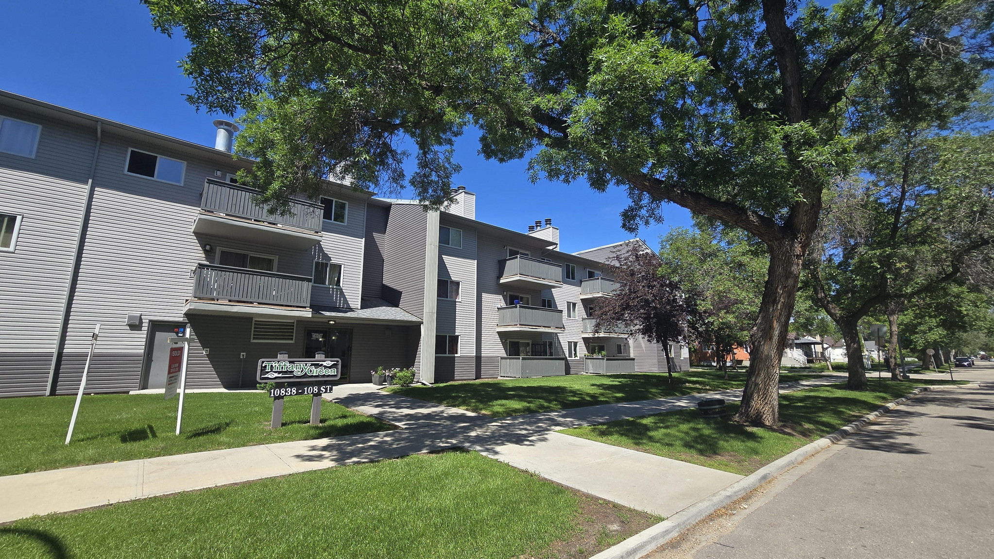  #208 10838 108 Street Northwest - Photo 2