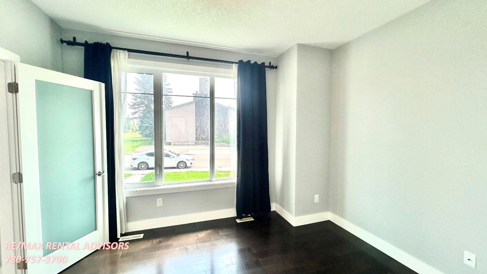  UPPER 10530 62 Avenue Northwest - Photo 4