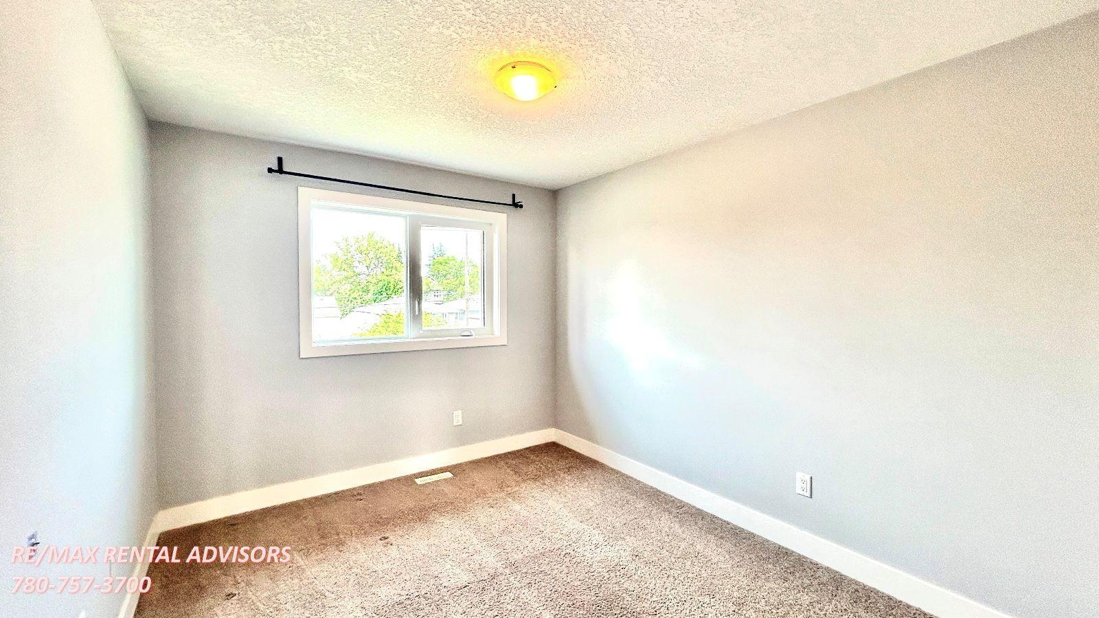  UPPER 10530 62 Avenue Northwest - Photo 14