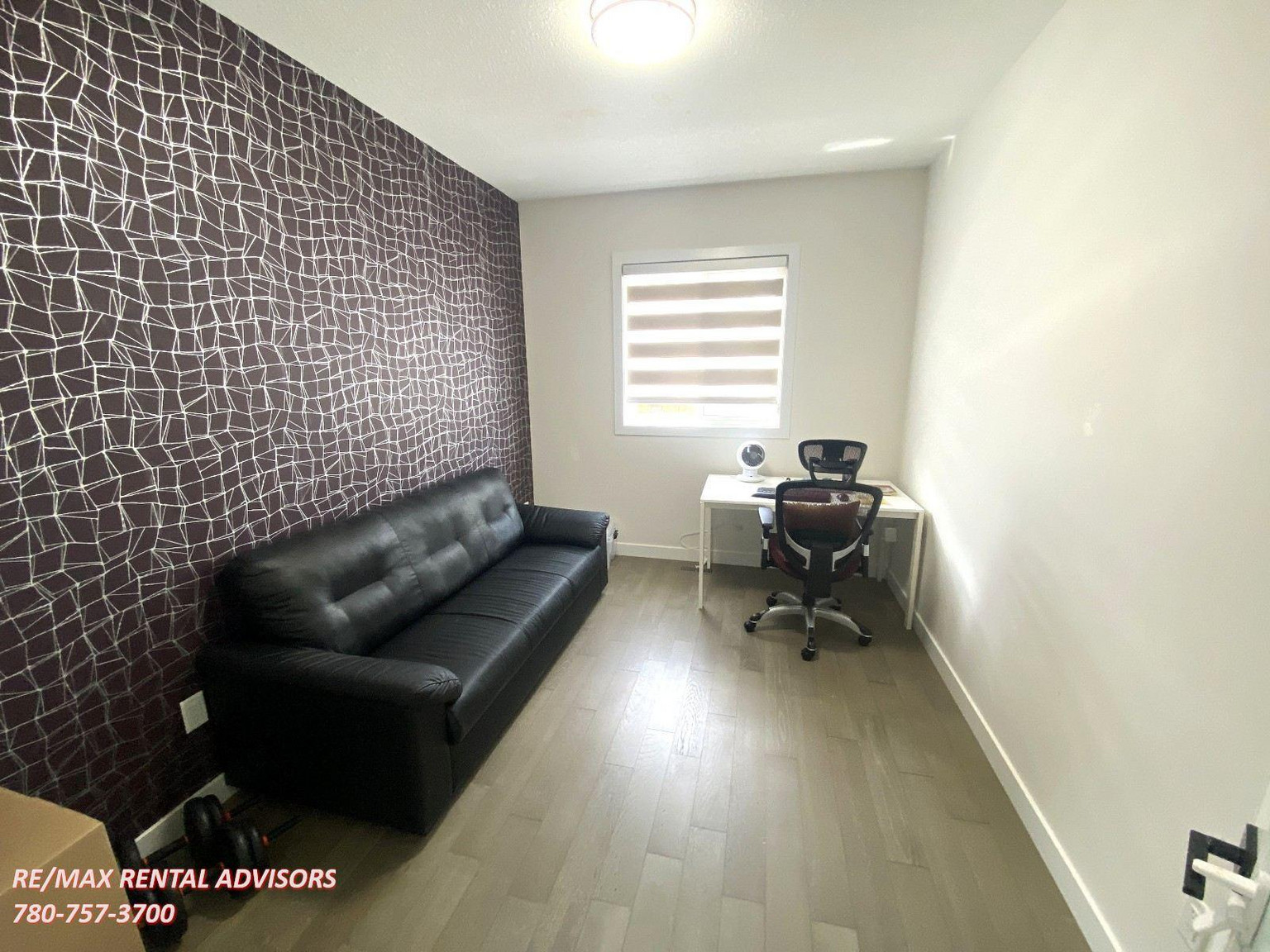  UPPER 2443 15 Avenue Northwest - Photo 11