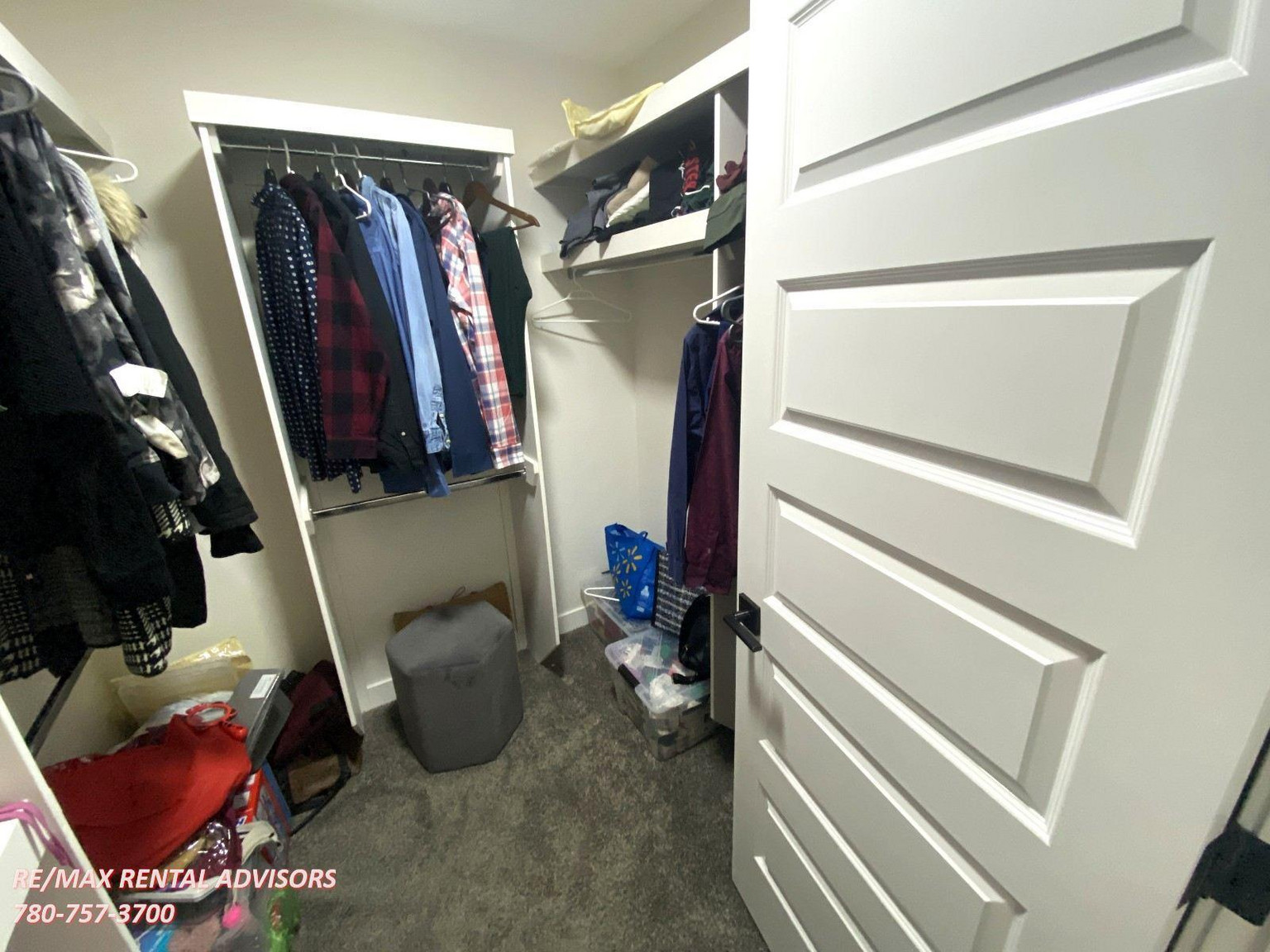  UPPER 2443 15 Avenue Northwest - Photo 17