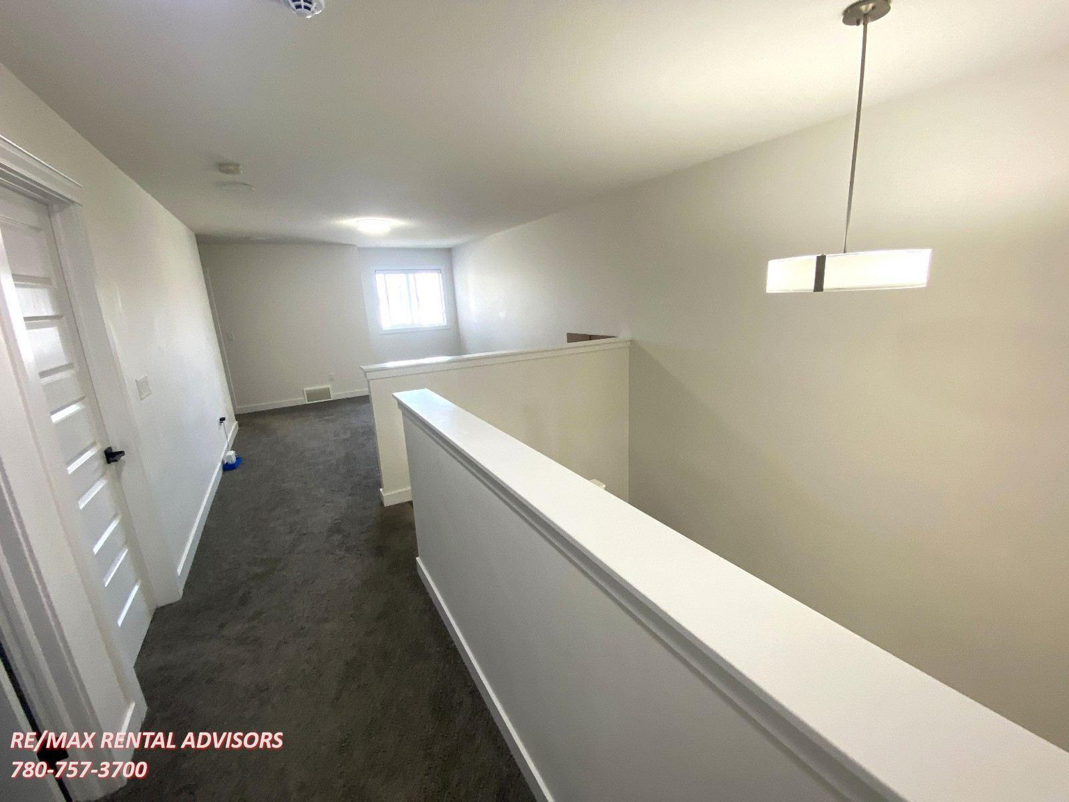  UPPER 2443 15 Avenue Northwest - Photo 18