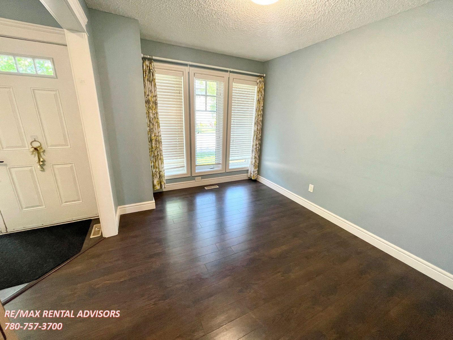  2429 Austin Crescent Southwest - Photo 8