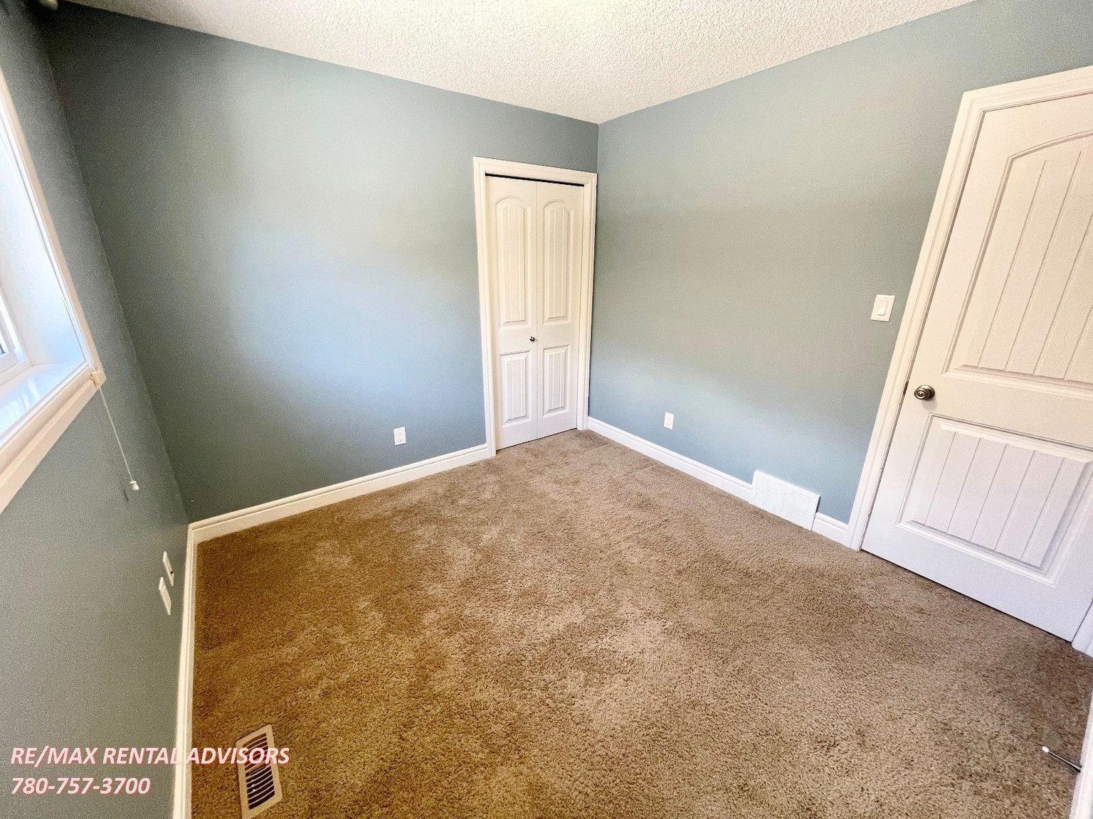  2429 Austin Crescent Southwest - Photo 15