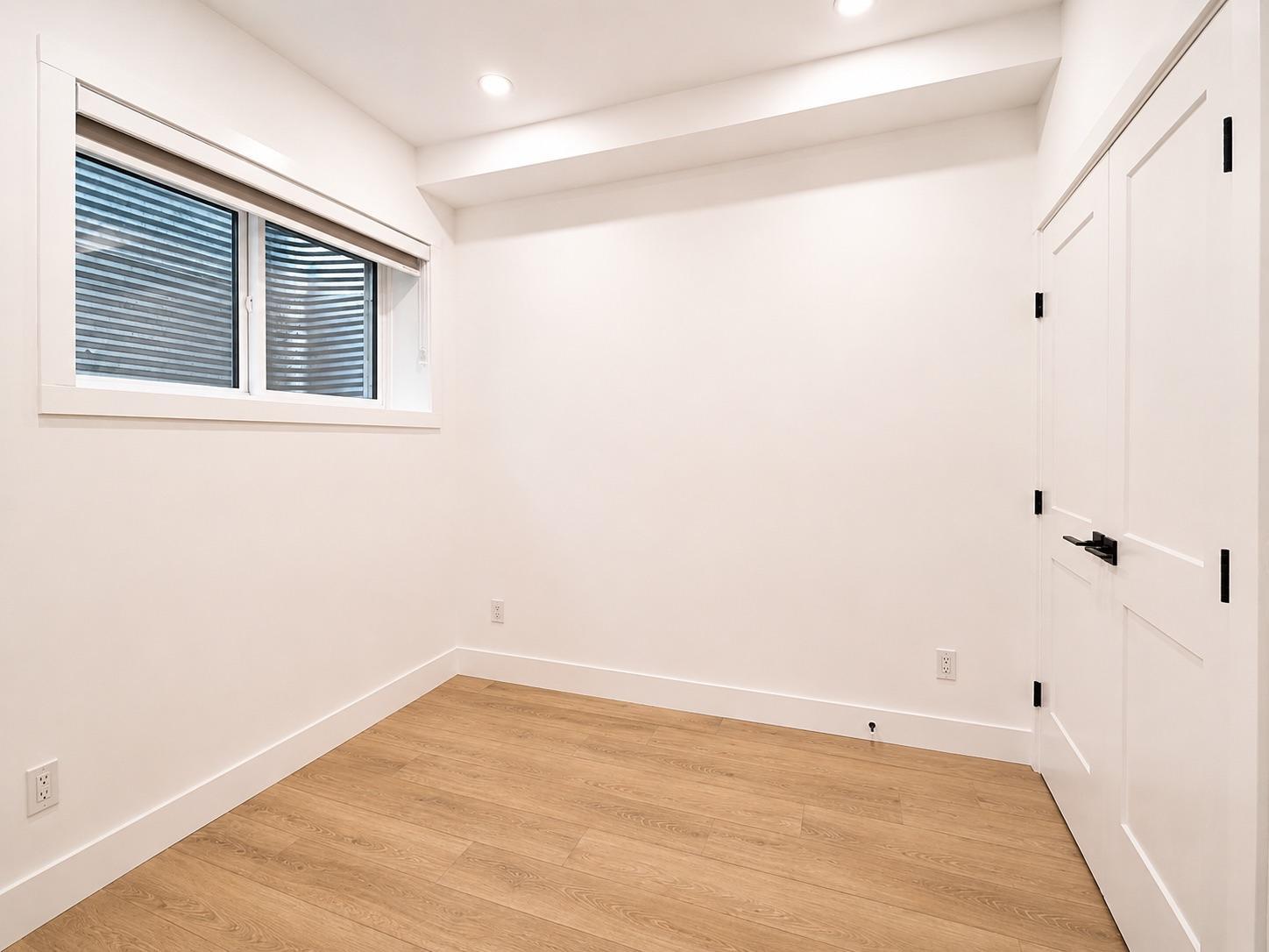 Pleasant 10 Basement Suite - Photo 8