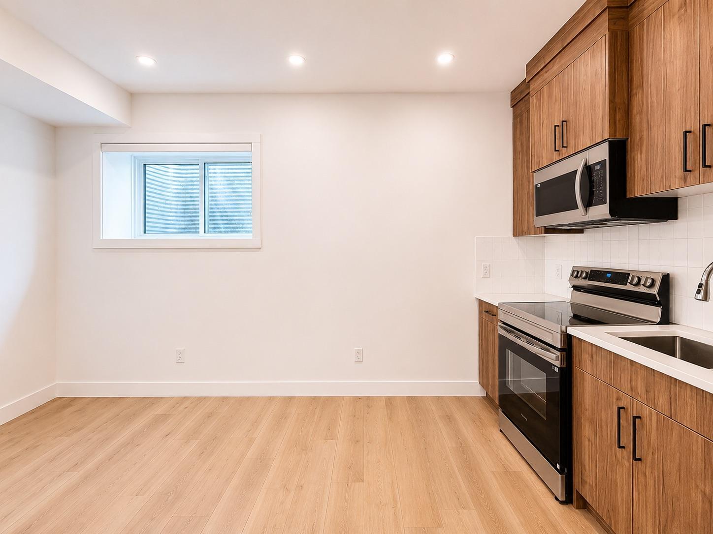 Pleasant 10 Basement Suite - Photo 5