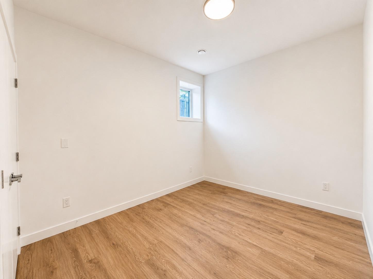 Grant Crescent Basement Suite - Photo 6