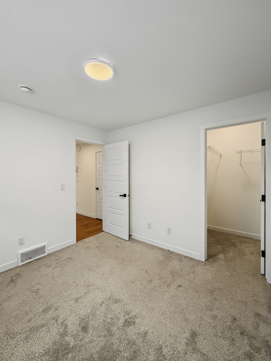 Capital 22 - 1502 22 Avenue Northwest, Calgary, AB