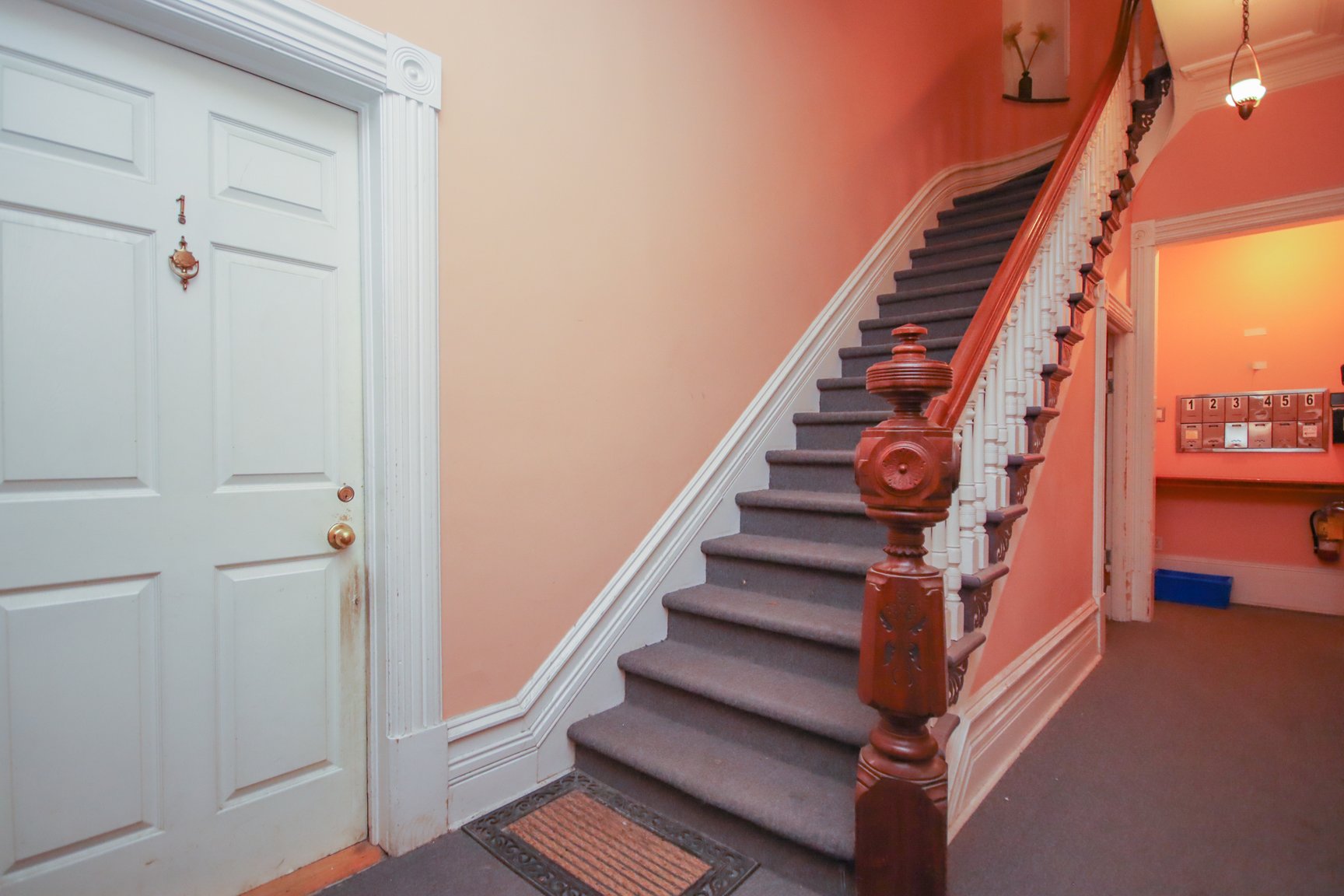 260 Somerset Street, Unit 1 - Move-In Ready! - Photo 4