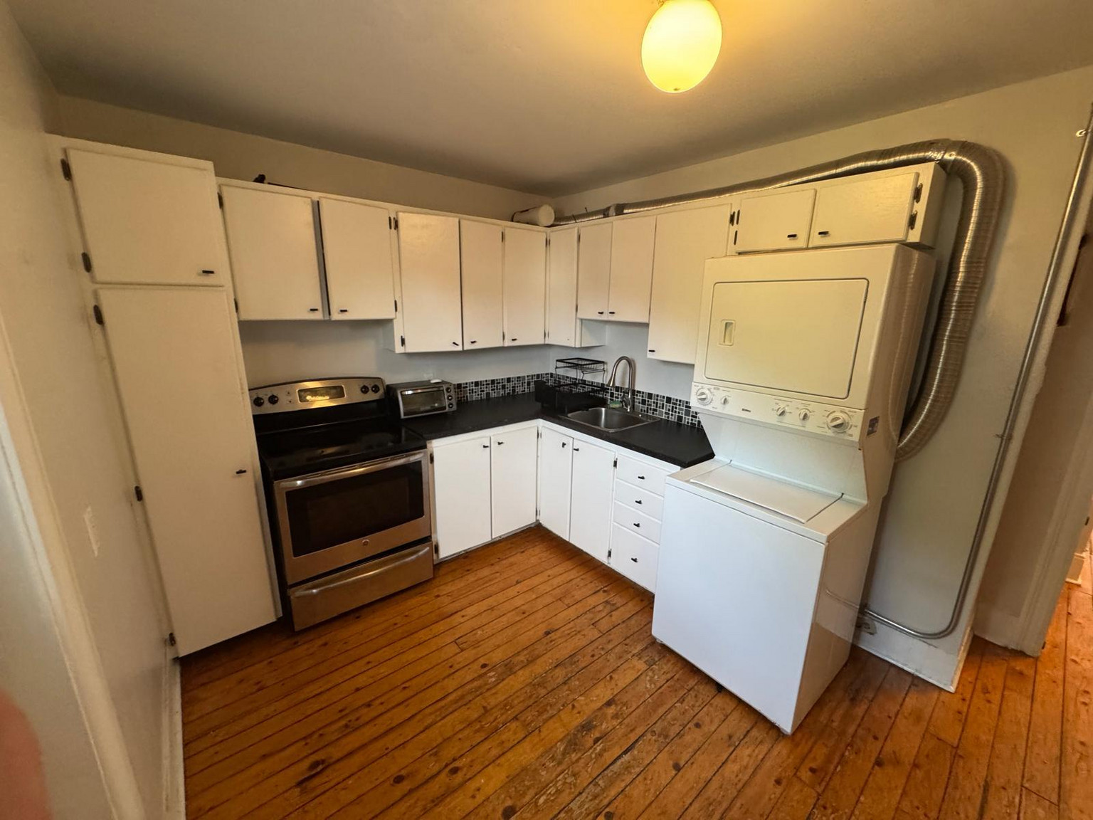 230 Percy Street - 2 Bedroom - Move-In Ready! - Photo 16