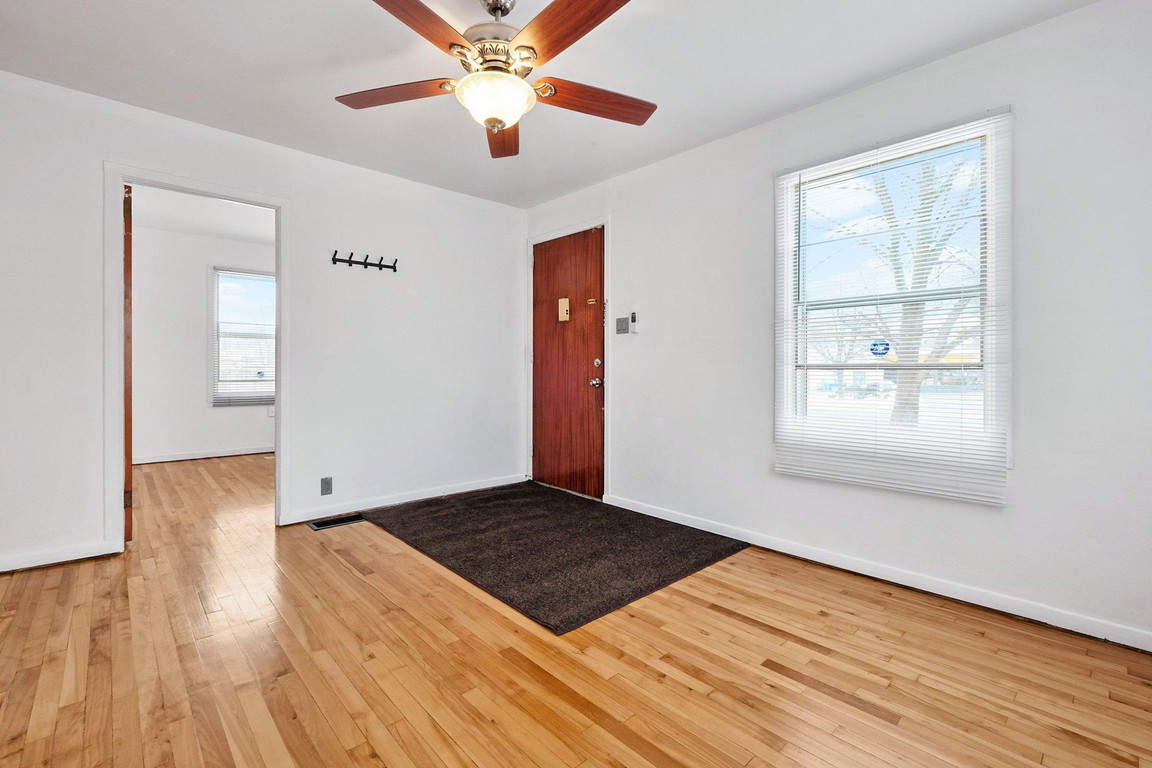 967 Merivale Road, 2 Bedroom Heritage Home Rent In Ottawa