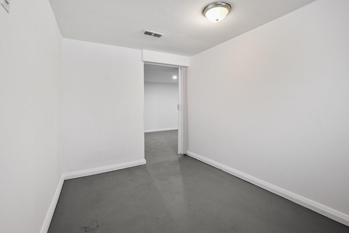 967 Merivale Road, 2 Bedroom Heritage Home Rent In Ottawa