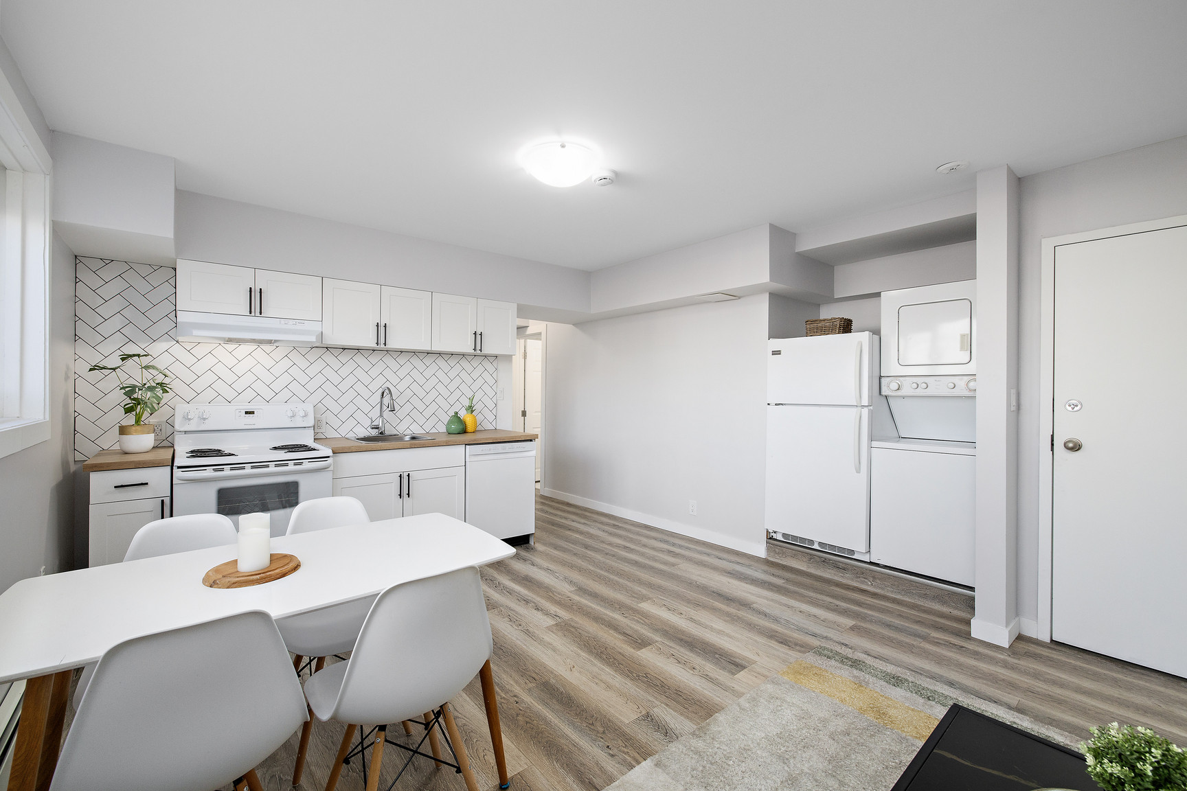 Centro 1 by Suncap - Free Early move in - Photo 3