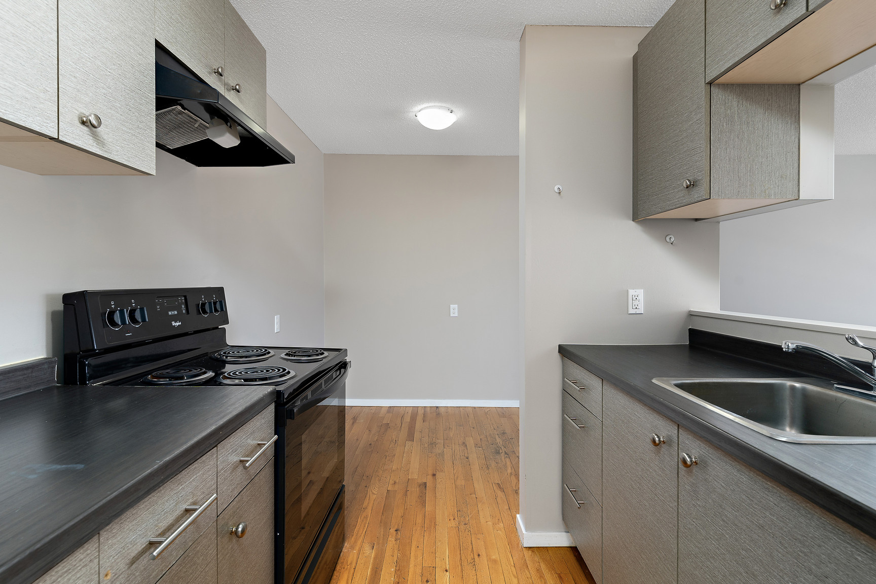 Beacon Arms LIMITED TIME FREE EARLY MOVE-IN!  - Photo 10