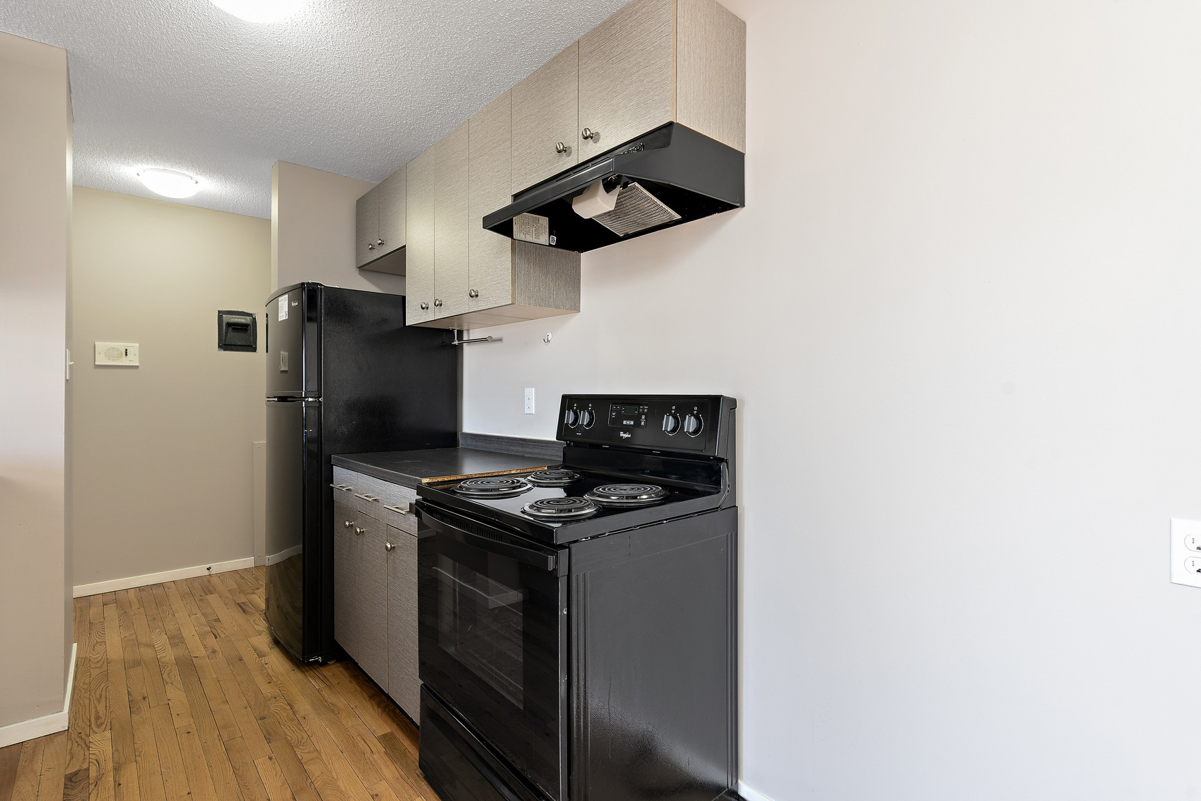 Beacon Arms LIMITED TIME FREE EARLY MOVE-IN!  - Photo 16