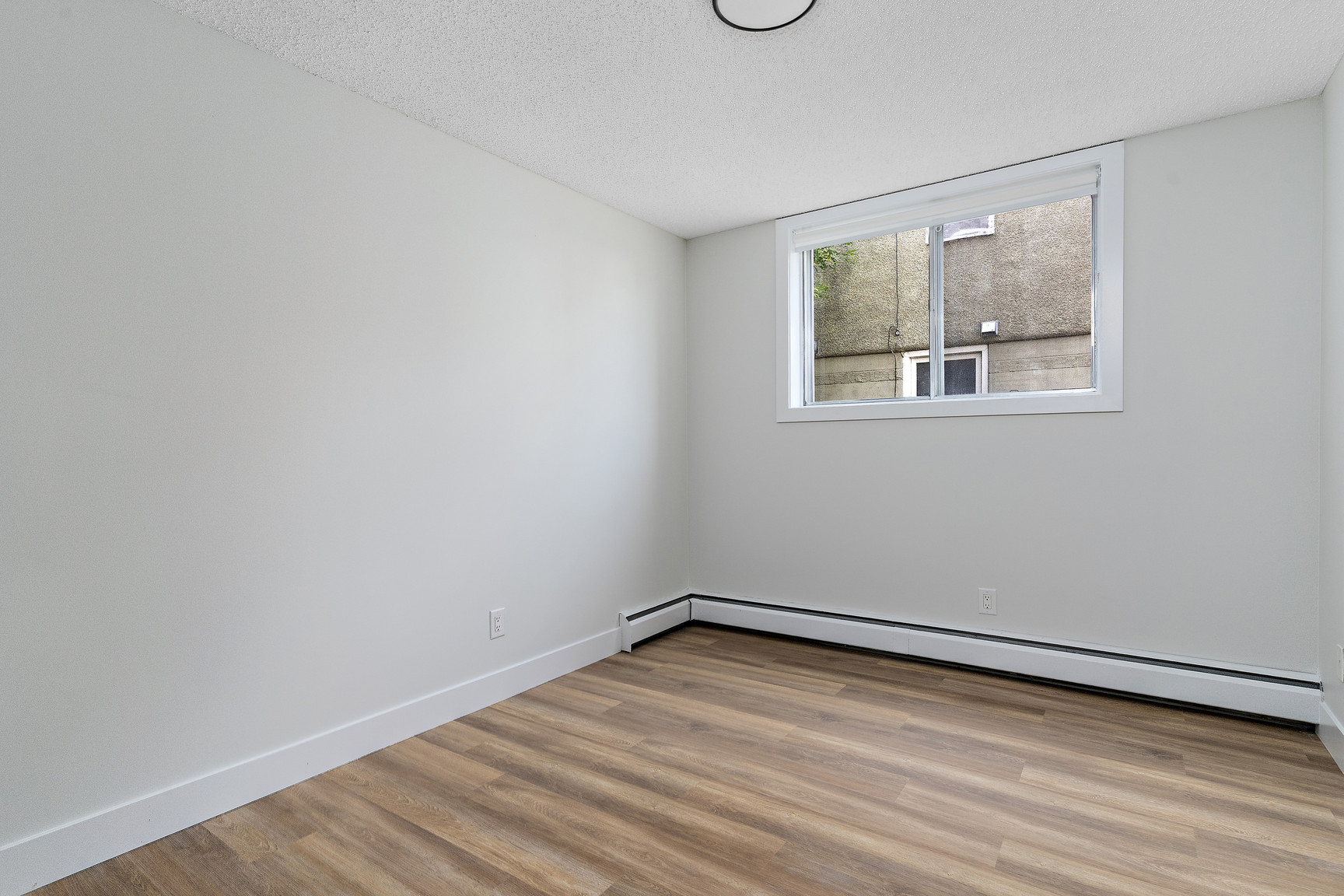 Parklane Manor Apartments – 114 Street NW - Photo 8